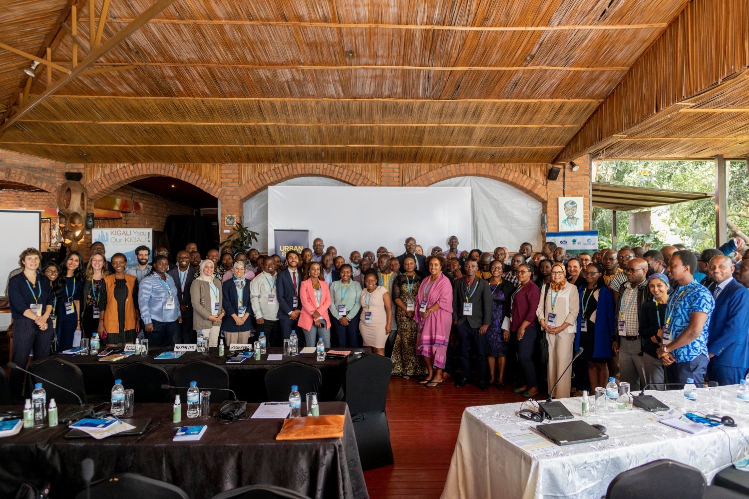 Photo de groupe des participants à l'Académie de la ville de Kigali UrbanShift