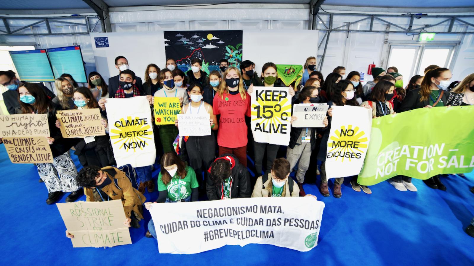 Jeunes grévistes lors de la COP26 à Glasgow. Richard Dixon / Amis de la Terre Écosse