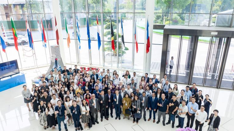 Participants à l'ouverture de l'Académie UrbanShift Chine